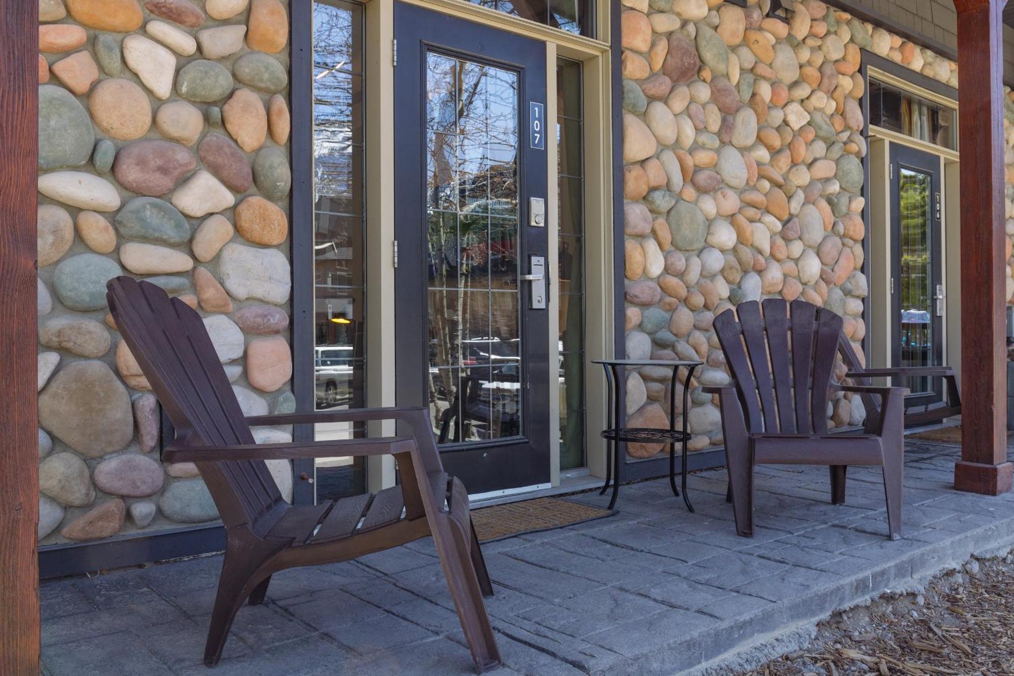 Grassihaus Mountain Getaway Lägenhet Canmore Exteriör bild